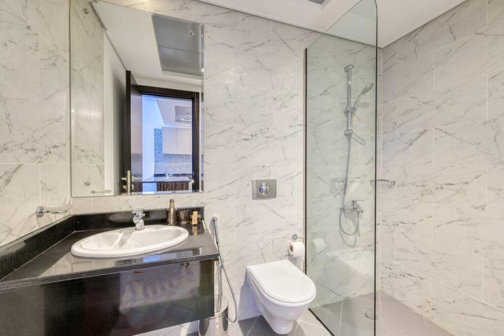 Chic spacious 1 BR apartment in Dubai South.