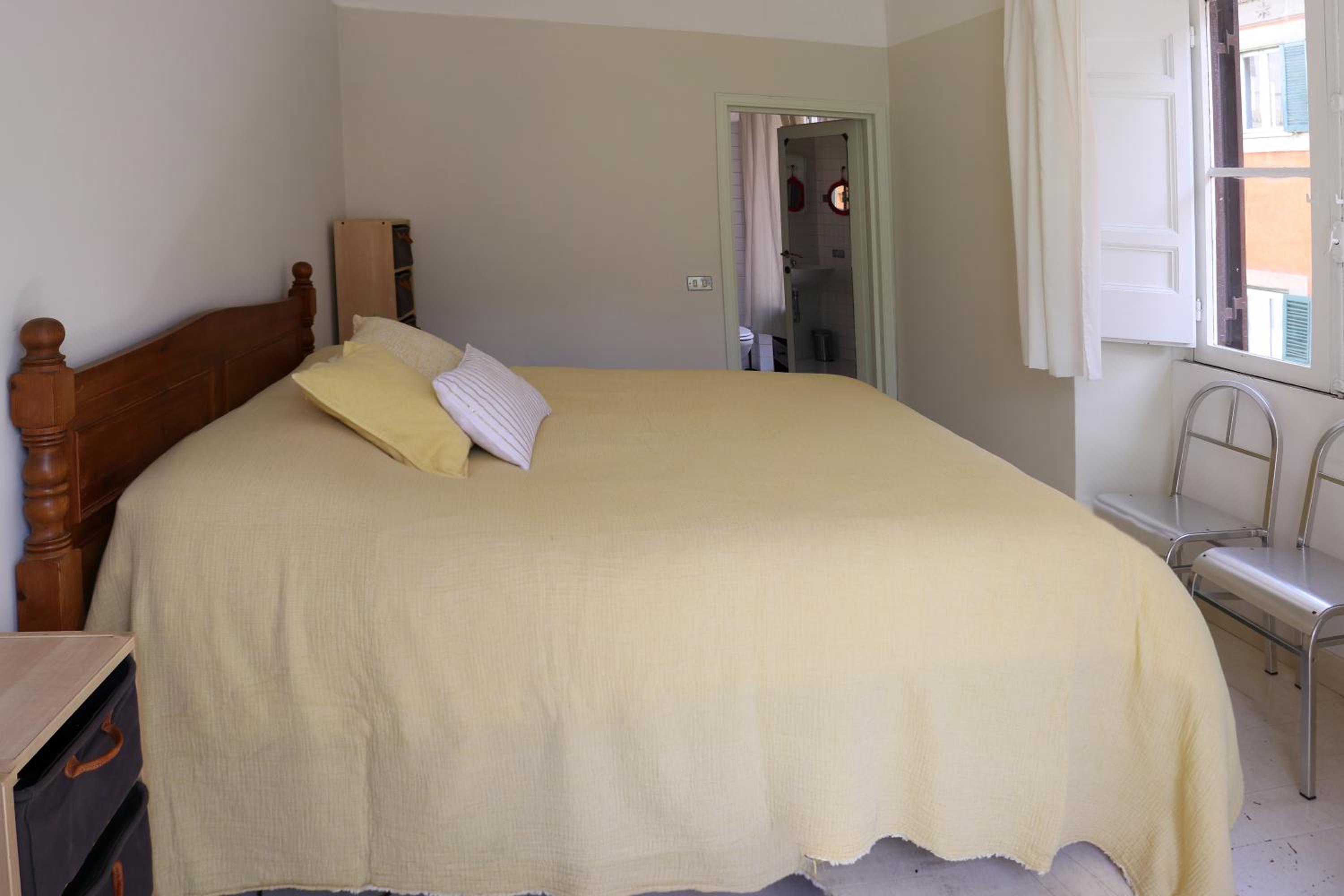 Best Authentic Apartment Monti 5 mins from Colosseum