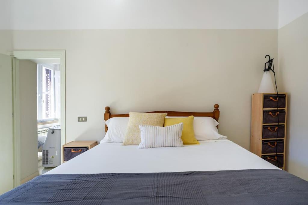 Best Authentic Apartment Monti 5 mins from Colosseum