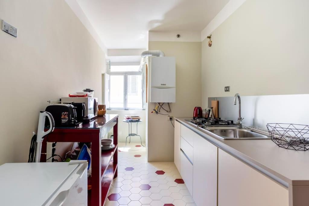 Best Authentic Apartment Monti 5 mins from Colosseum