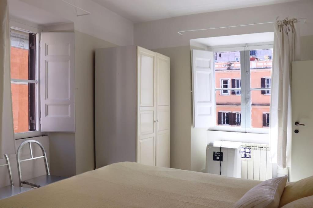 Best Authentic Apartment Monti 5 mins from Colosseum