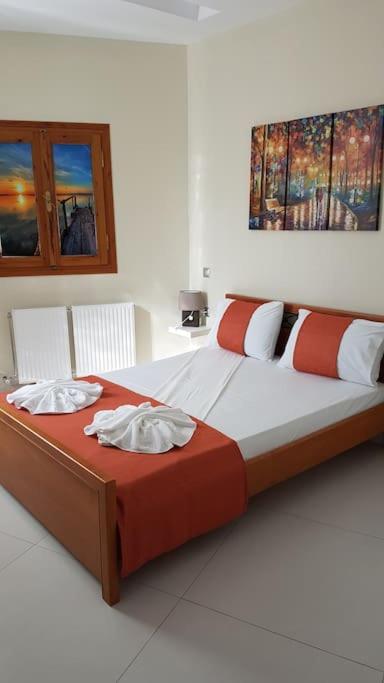 Heart of Kissamos Apartment view 5
