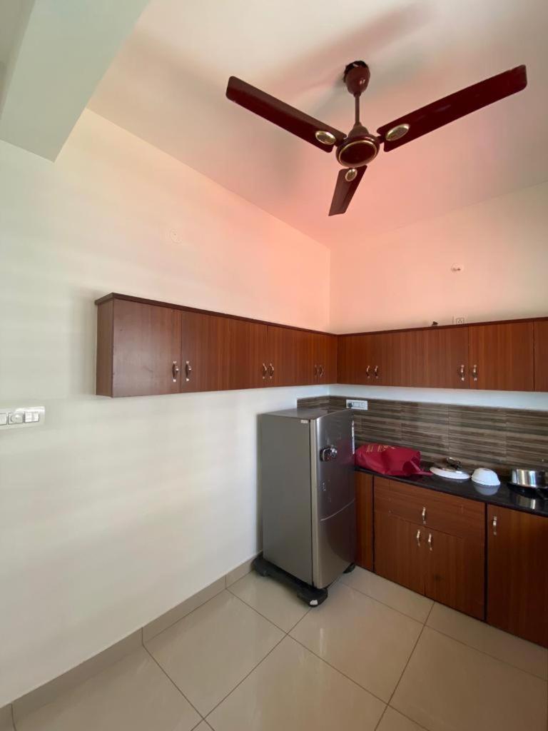 Solo Simrin Arcade Kadavanthra view 3