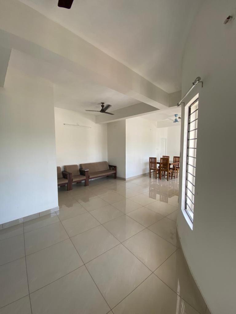 Solo Simrin Arcade Kadavanthra view 4