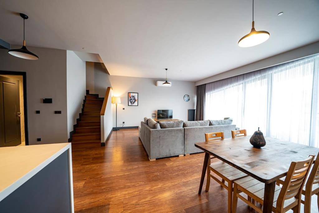 Superior, dublex residence,7/24 Security,2 bedroom ( Benesta 231 )