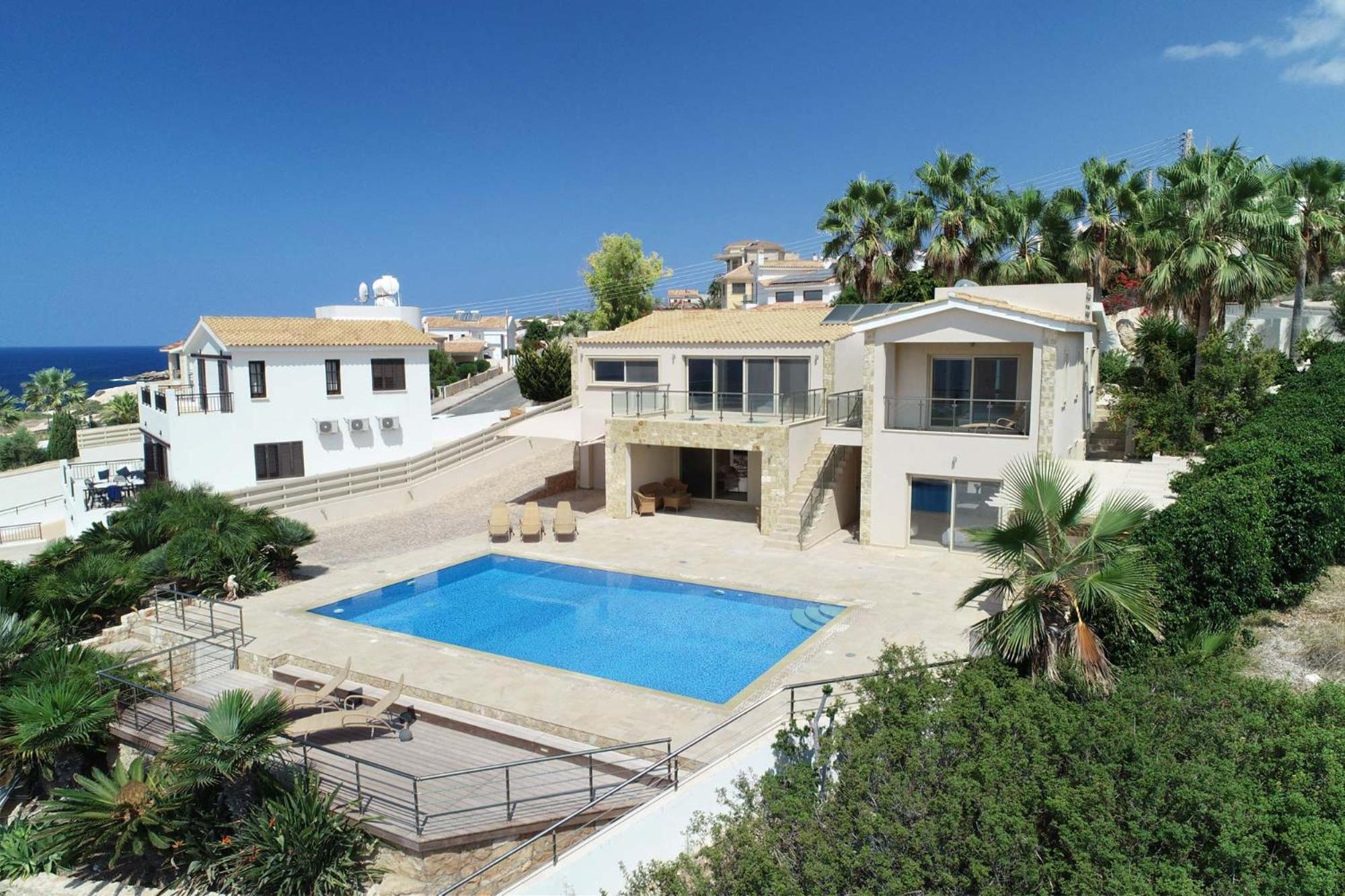 Seafront 5 Bedroom Villa Paradise in Sea Caves