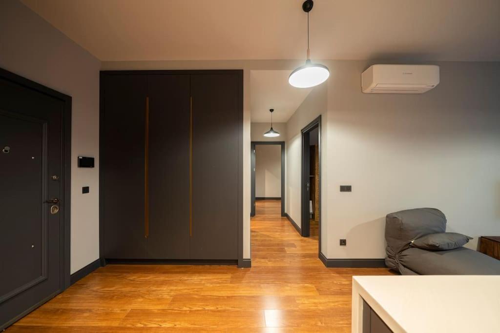 Superior, classy residence,7/24 Security,2 bedroom ( Benesta 105 )