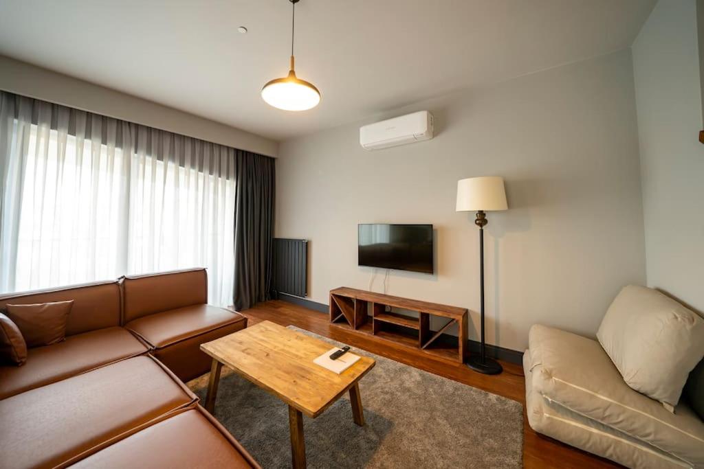 Superior, classy residence,7/24 Security,2 bedroom ( Benesta 205 )