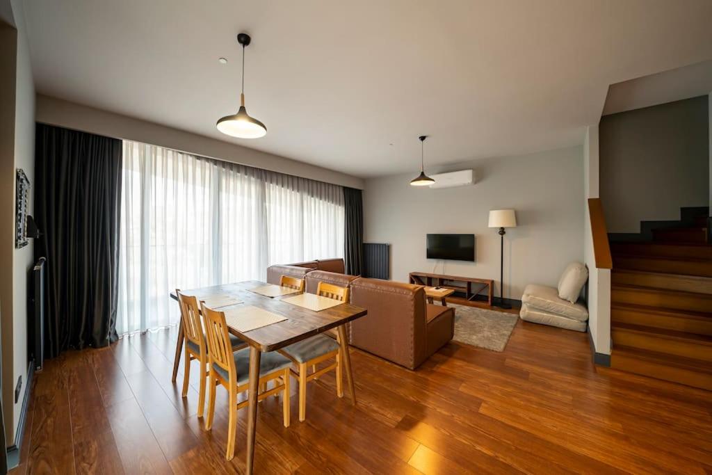 Superior, classy residence,7/24 Security,2 bedroom ( Benesta 205 )