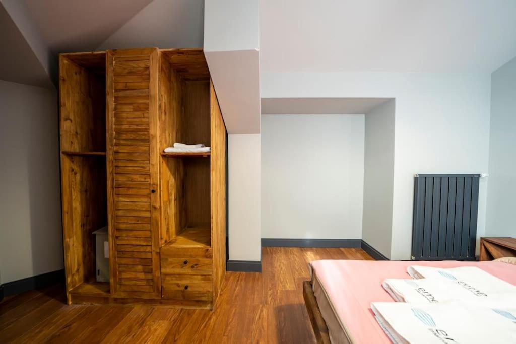 Superior, classy residence,7/24 Security,2 bedroom ( Benesta 205 )