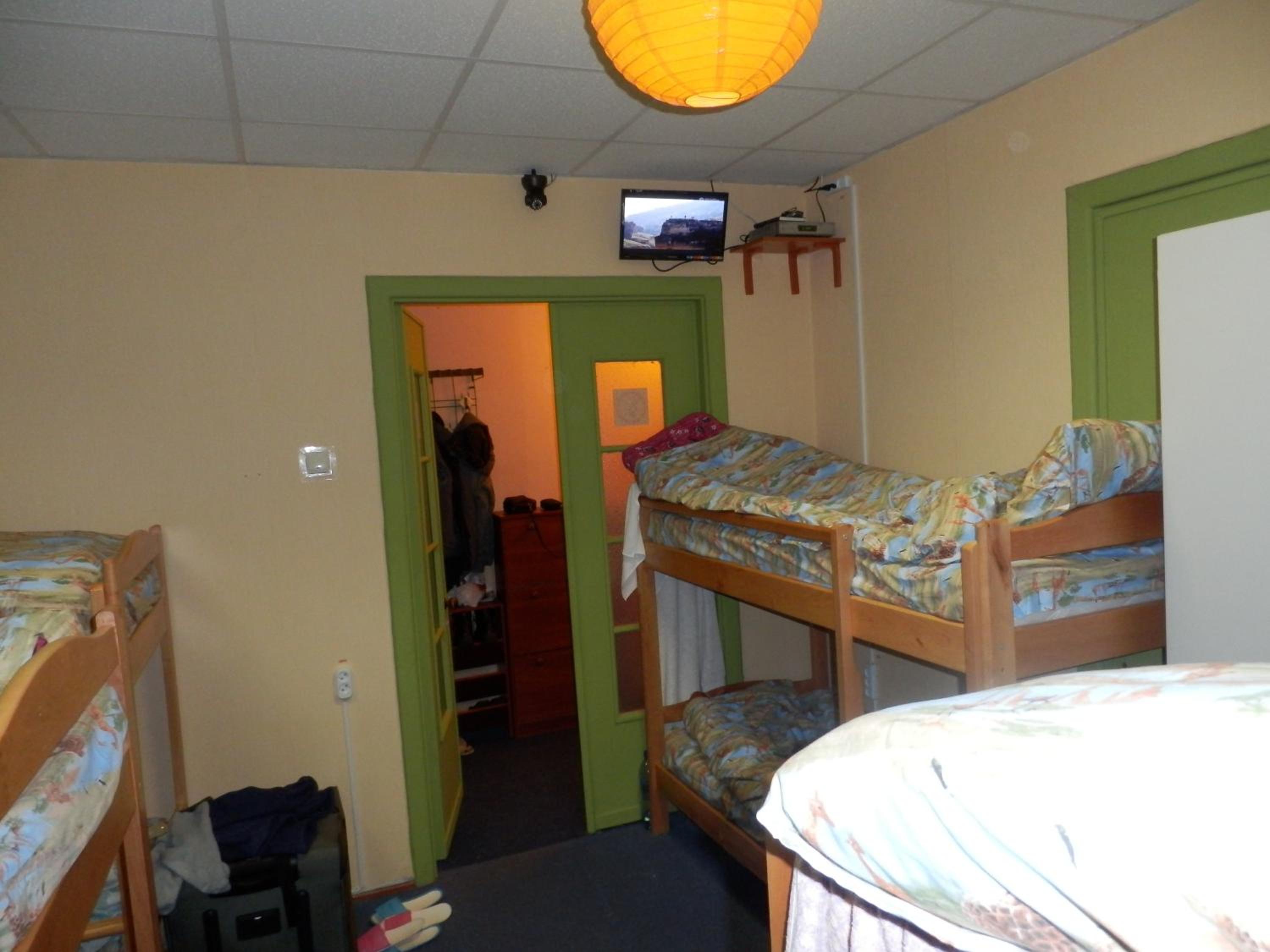 YourHostel Club