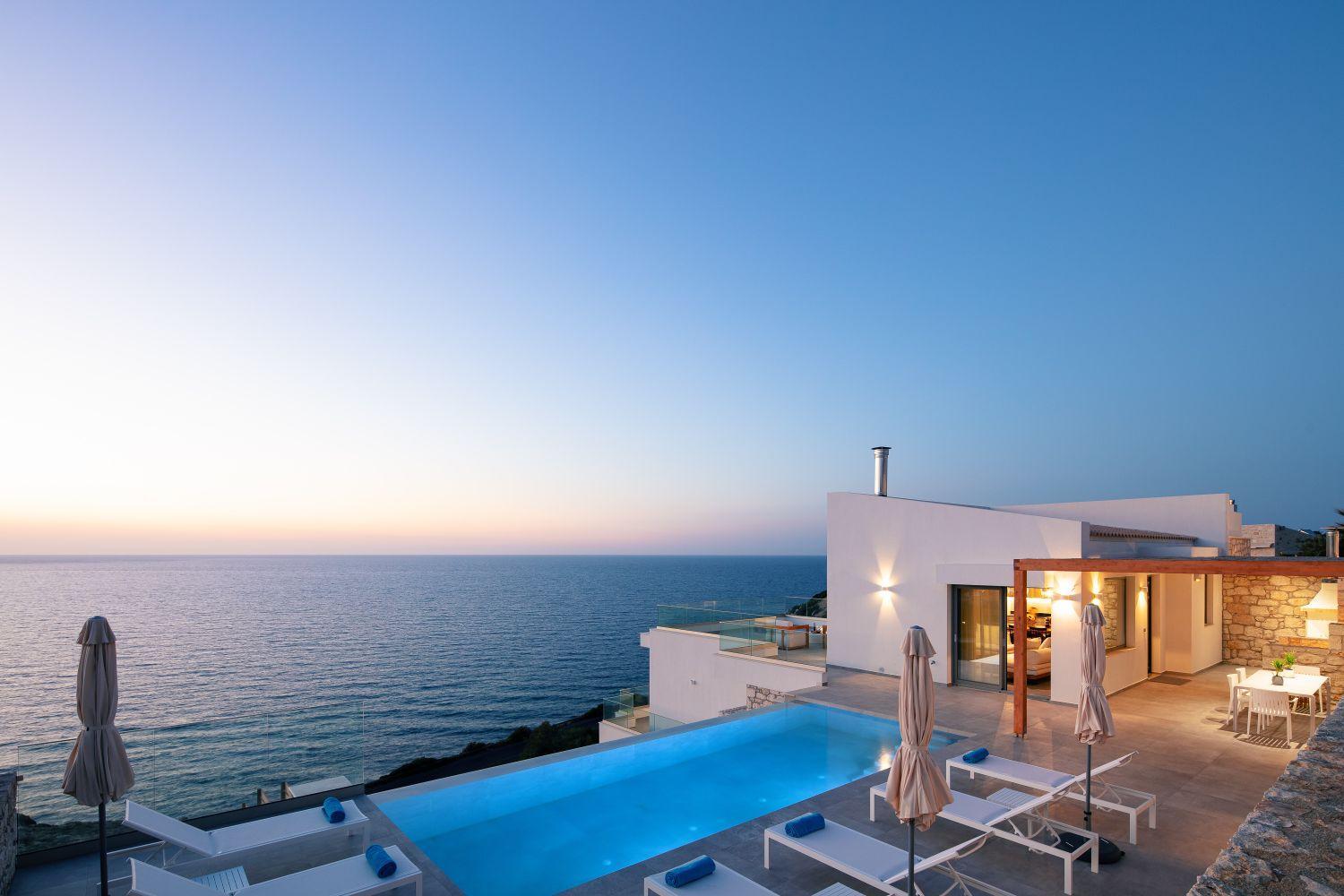 Villa Balance, Unwind with Panoramic Sea Views, by etouri