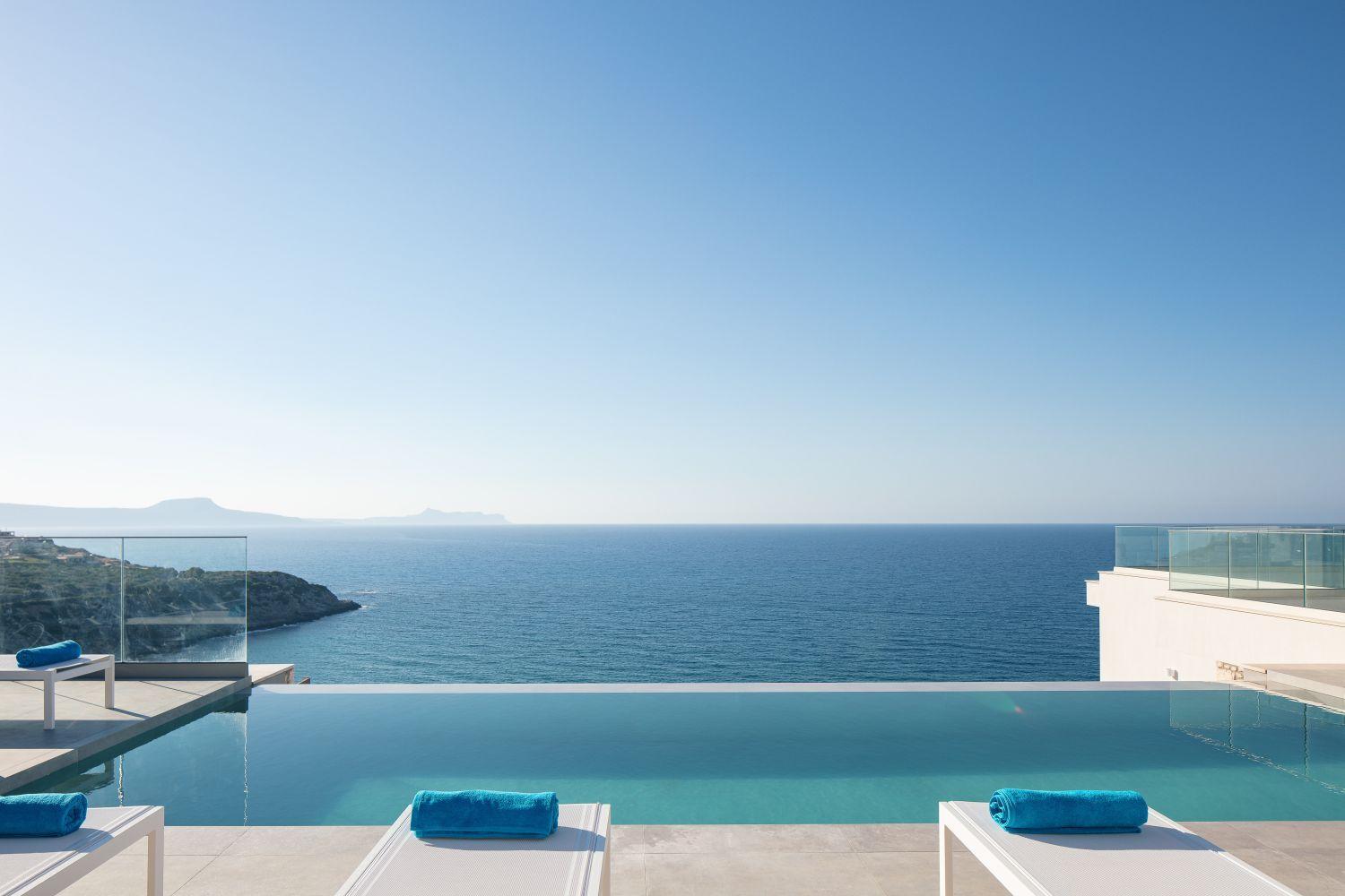 Villa Balance, Unwind with Panoramic Sea Views, by etouri