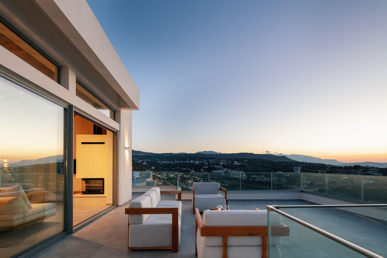 Villa Balance, Unwind with Panoramic Sea Views, by etouri