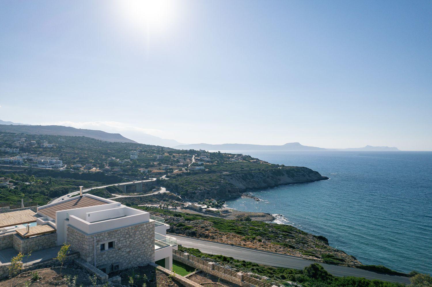 Villa Balance, Unwind with Panoramic Sea Views, by etouri