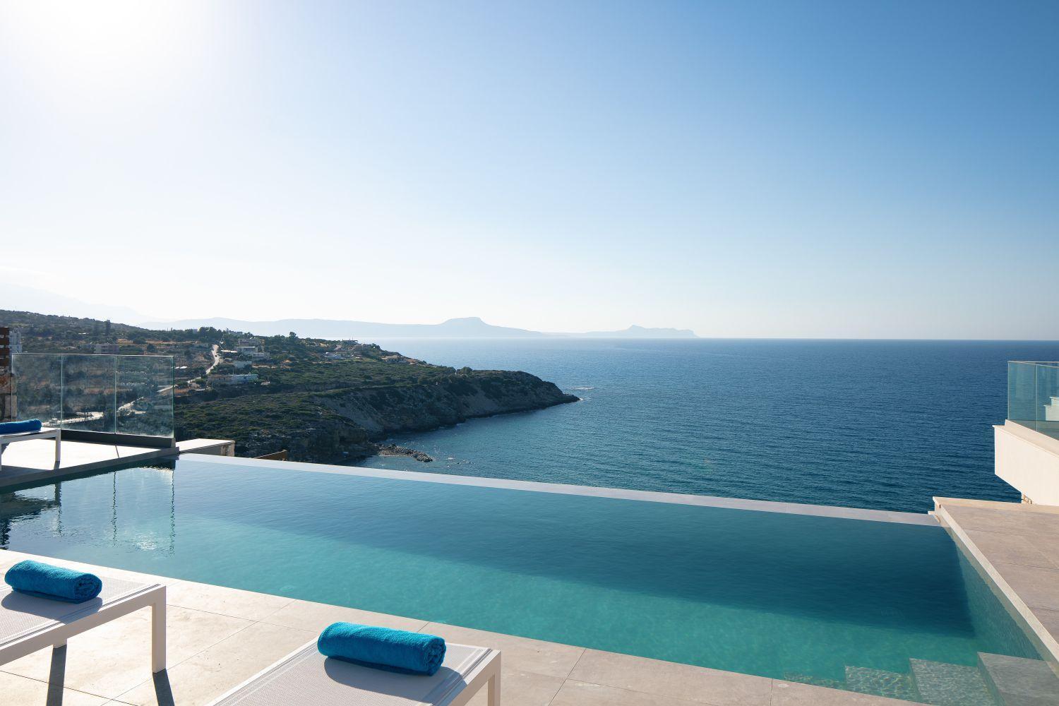 Villa Balance, Unwind with Panoramic Sea Views, by etouri