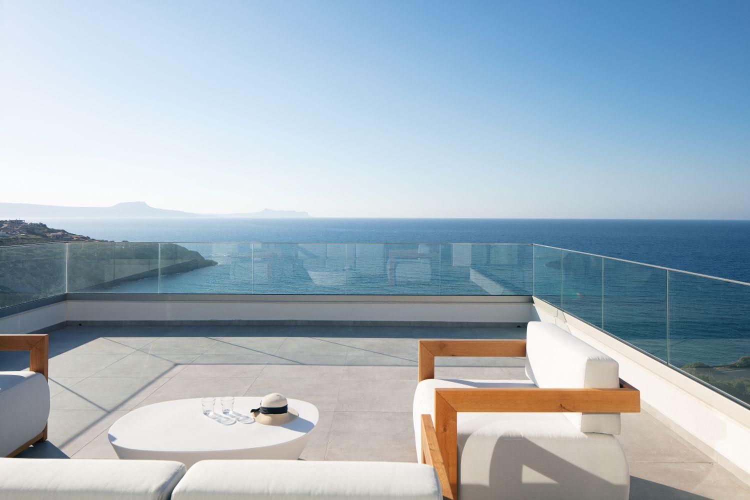 Villa Balance, Unwind with Panoramic Sea Views, by etouri