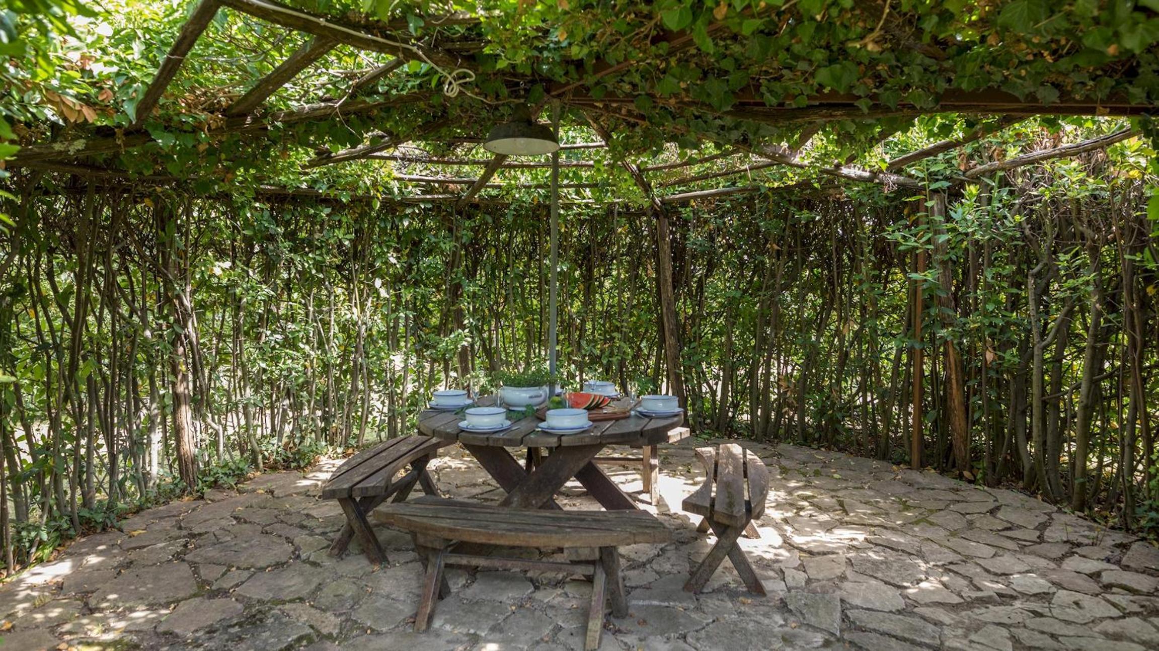VILLA DUE VIGNE 8, Emma Villas view 2