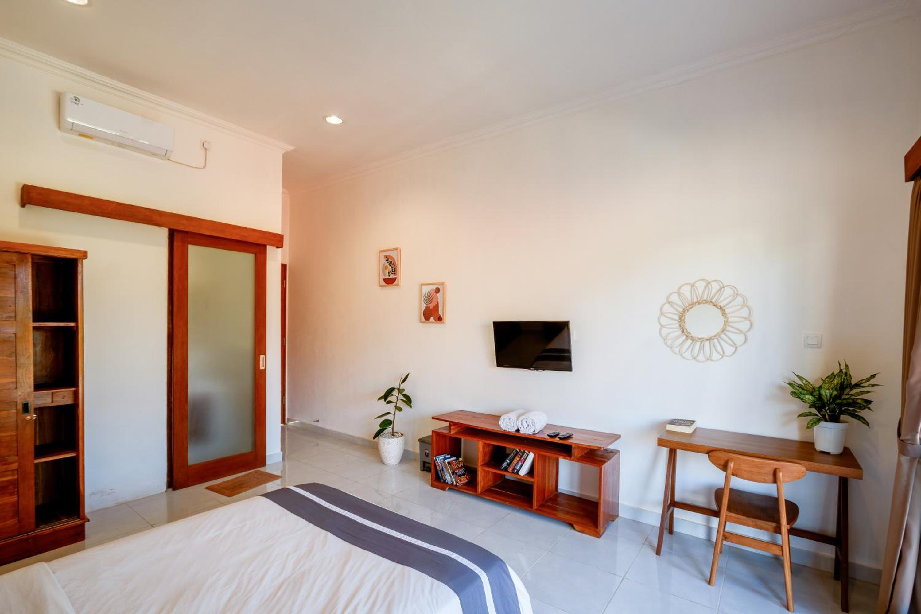 Eden Guest House Canggu view 4