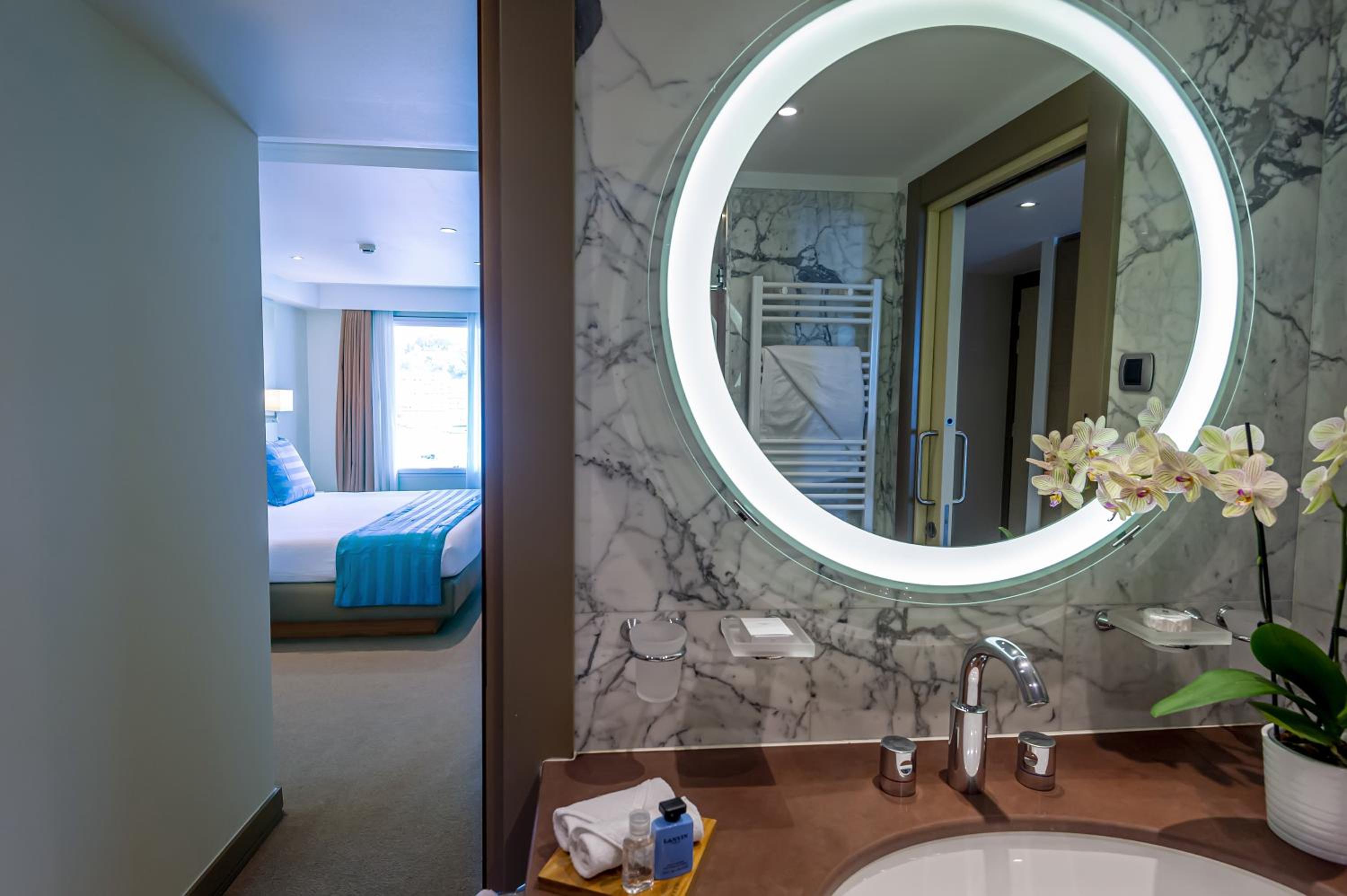 Monte Carlo Vacations - Port Palace - Property Image 9