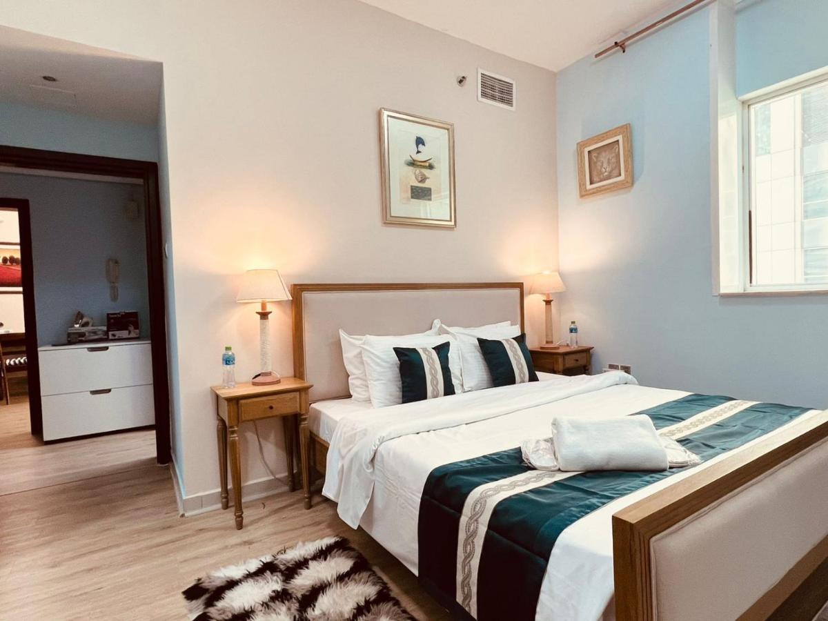 Entire private self catered sea view Apartments marina