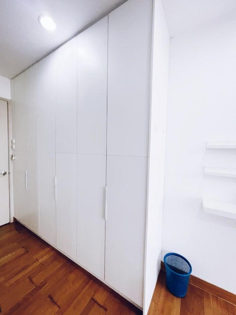 Connected train 3 Bedrooms - ABOVE KLGATEWAY MALL 14
