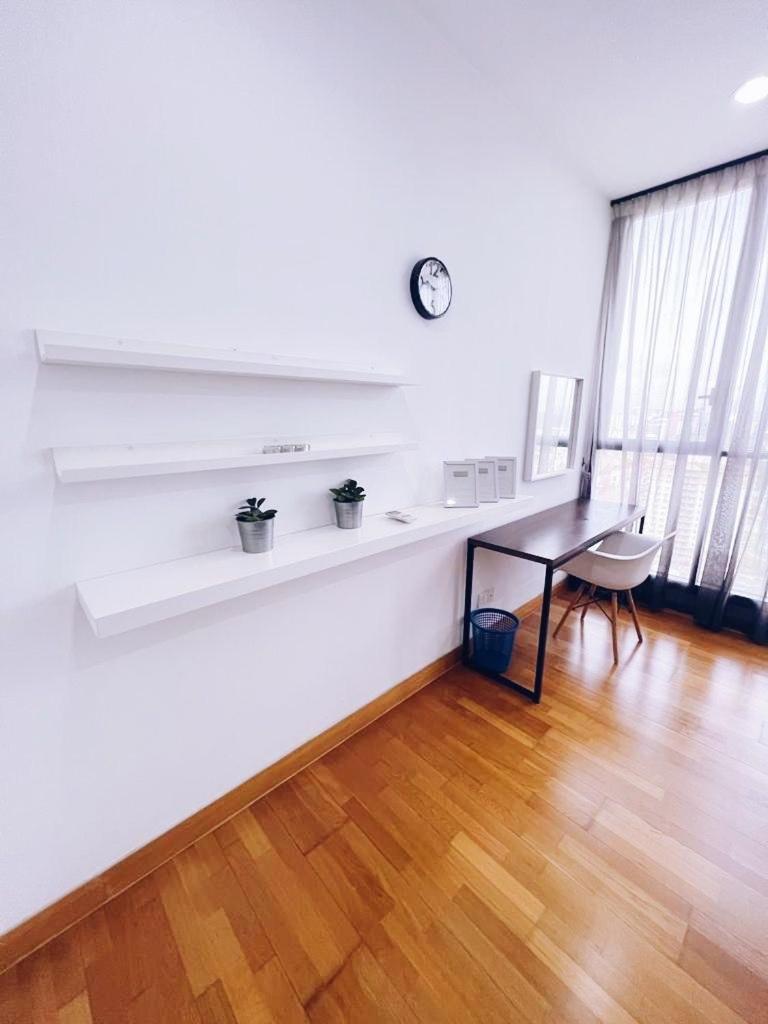 Connected train 3 Bedrooms - ABOVE KLGATEWAY MALL 14