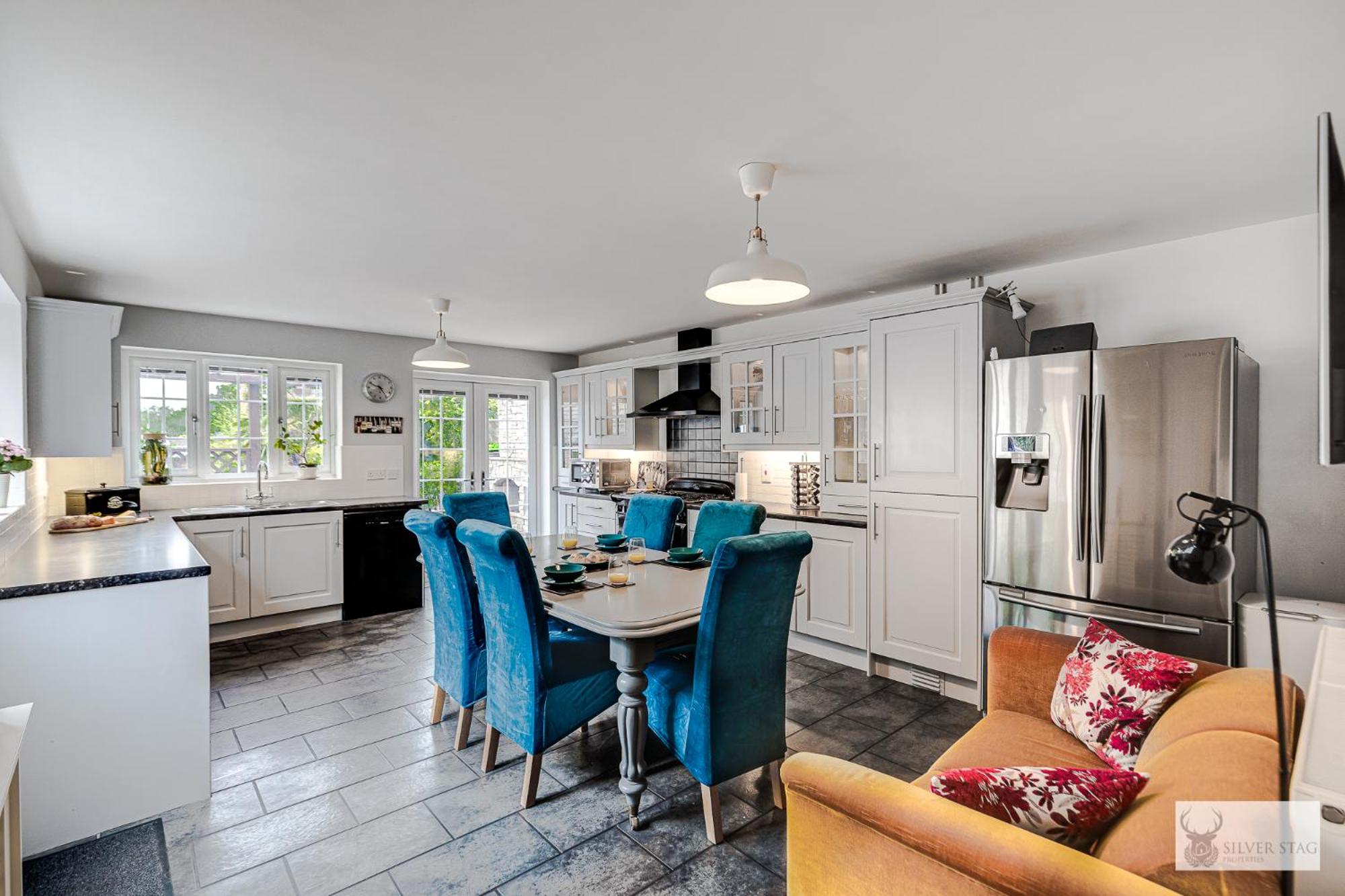Silver Stag Properties Large 4 bed Property