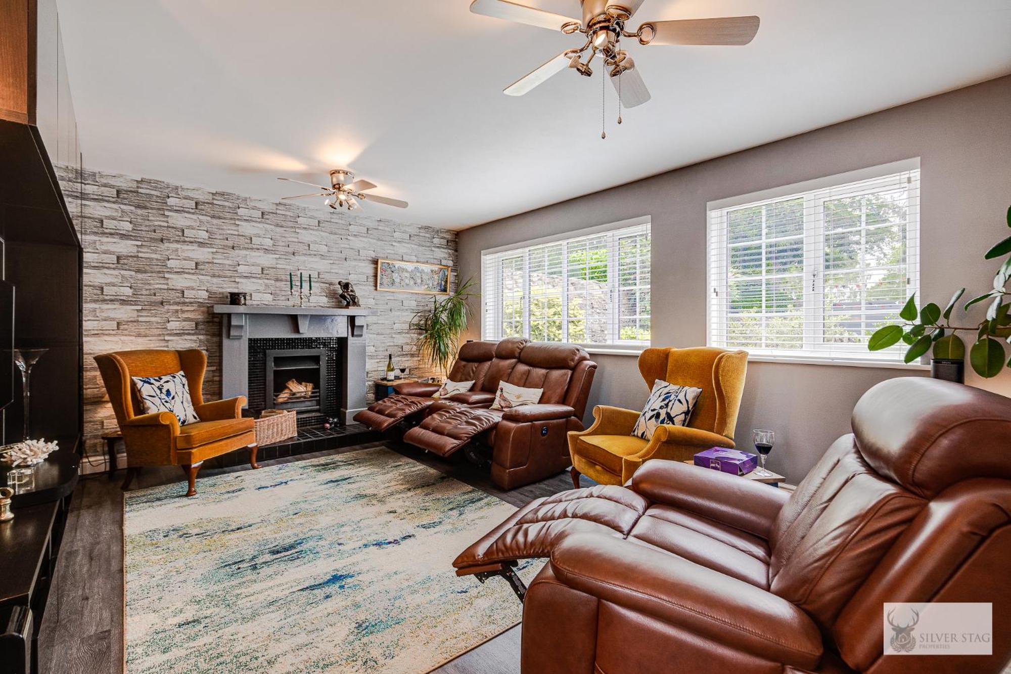 Silver Stag Properties Large 4 bed Property