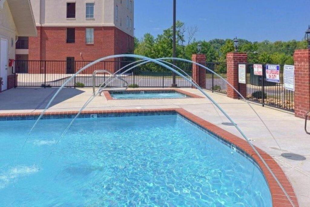 Fantastic Location! River and Mountain Views 2BR/2BA Sleeps 6 view 4