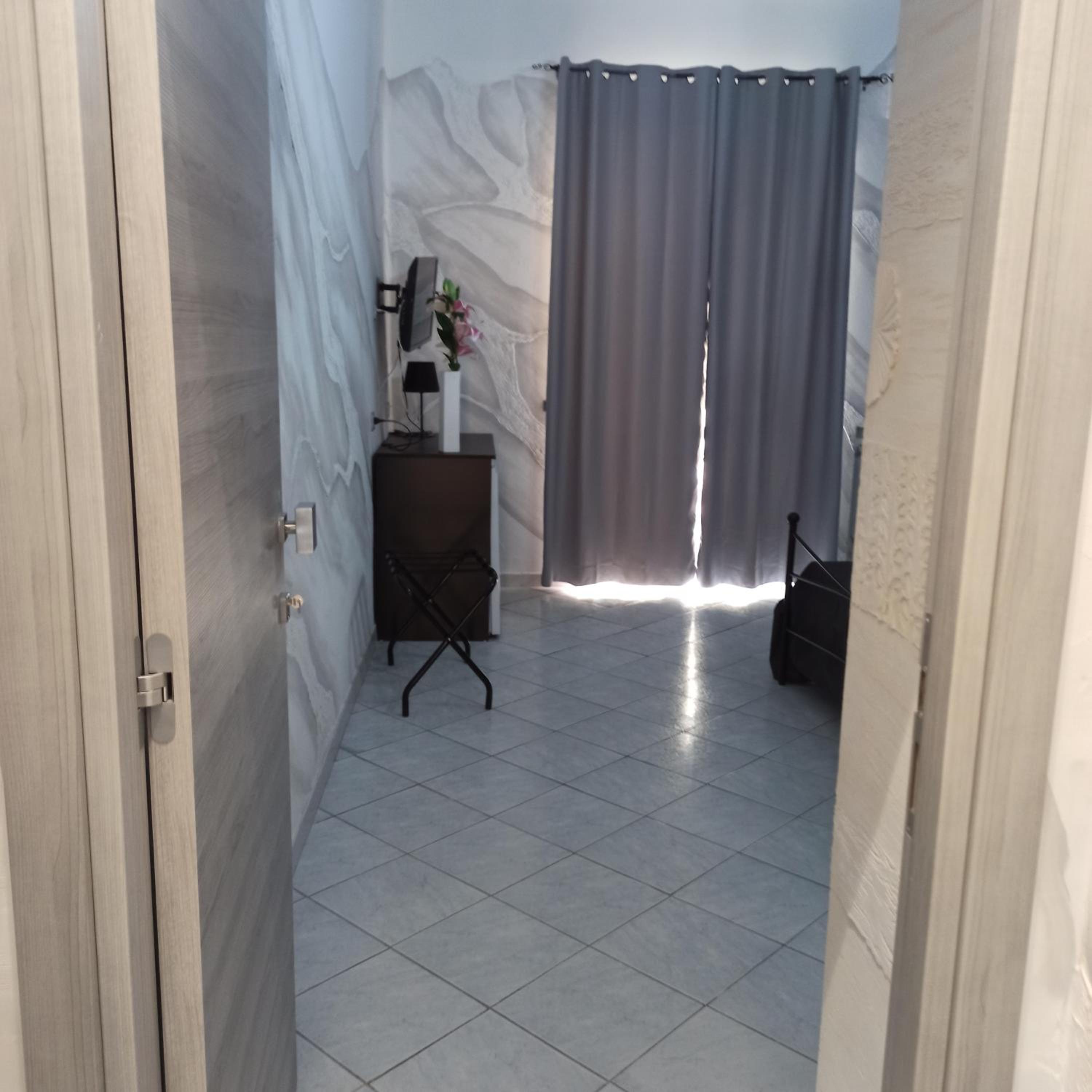 In The Center Rooms