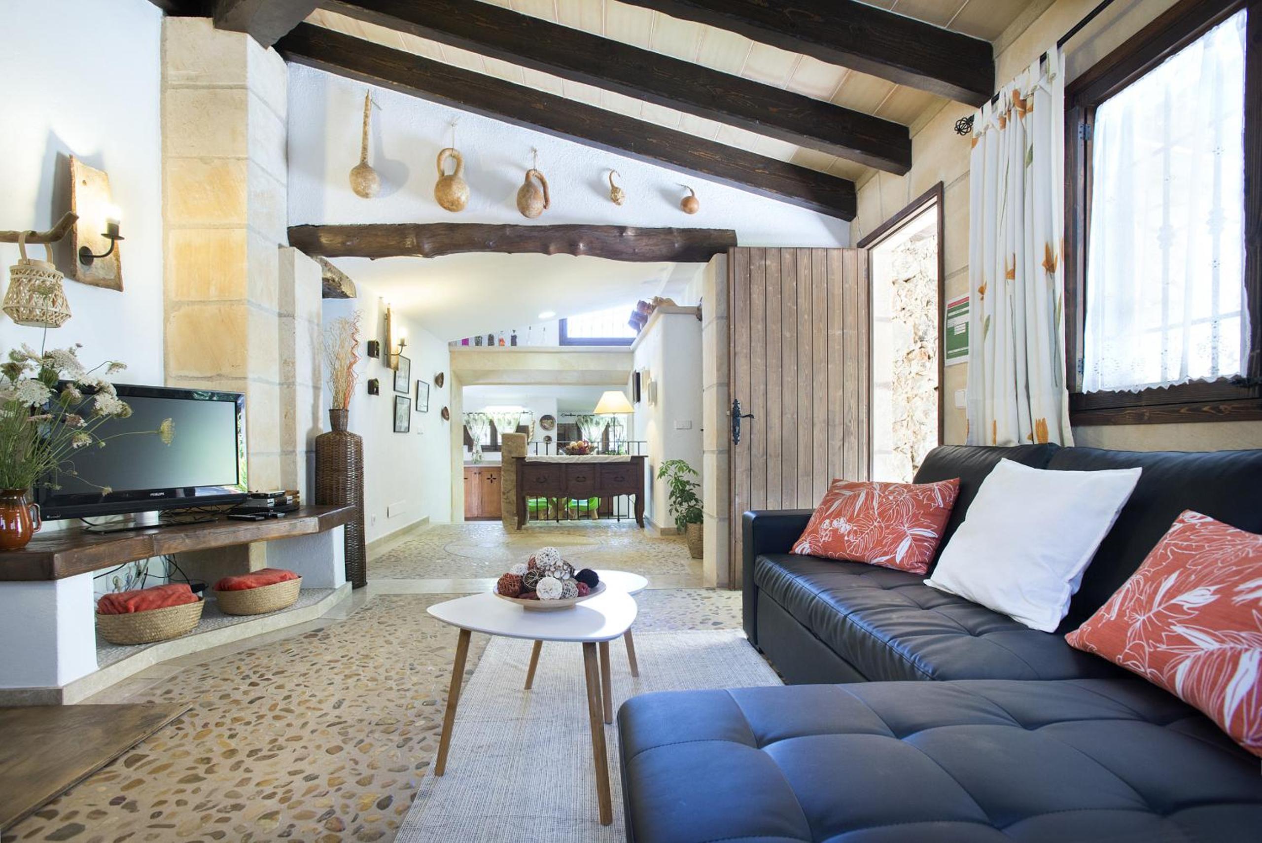 Owl Booking Villa Can Demana - Retreat in the Midst of Nature photo 2