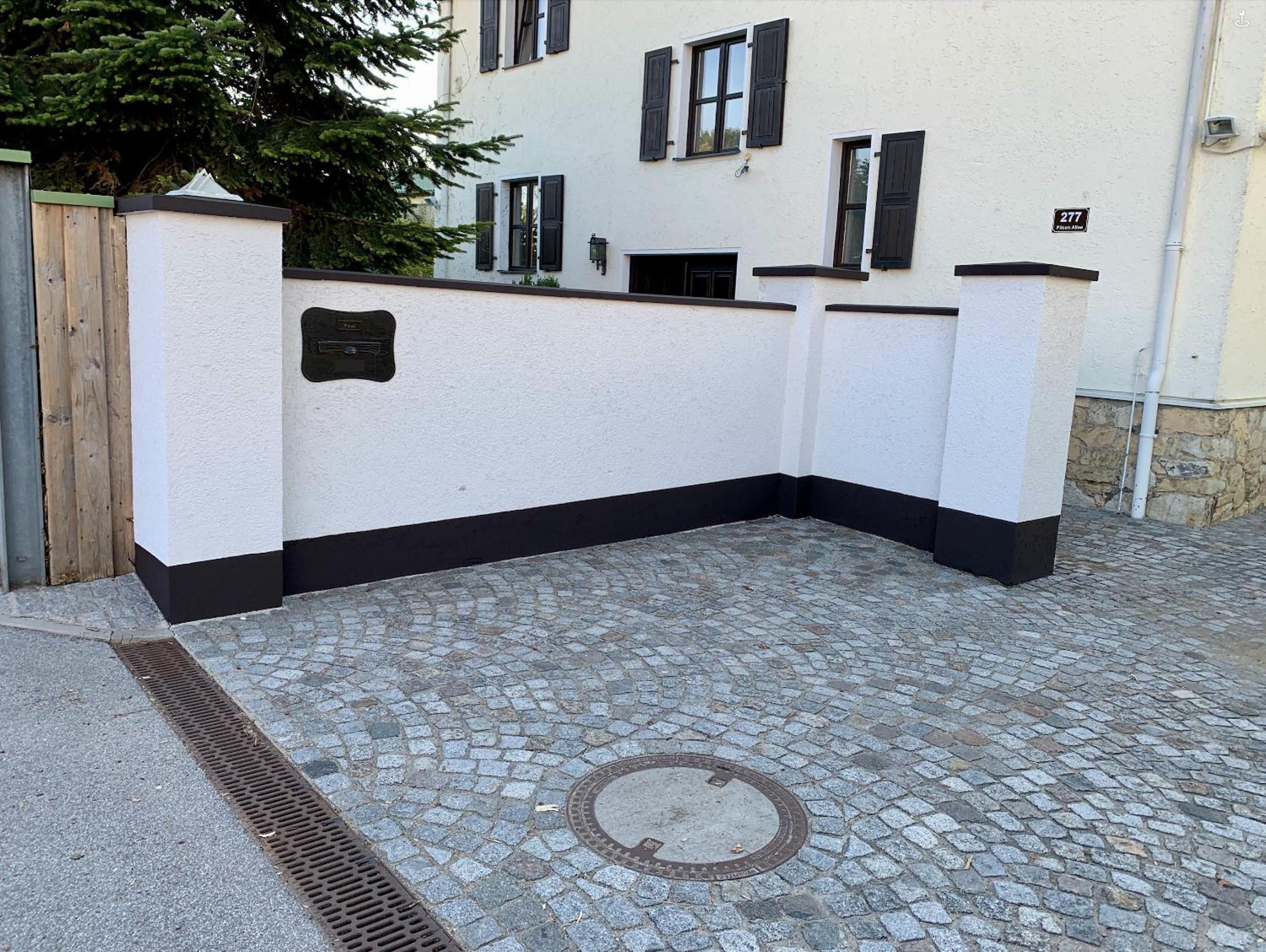 Villa mit Pool und Grillplatz in Regensburg