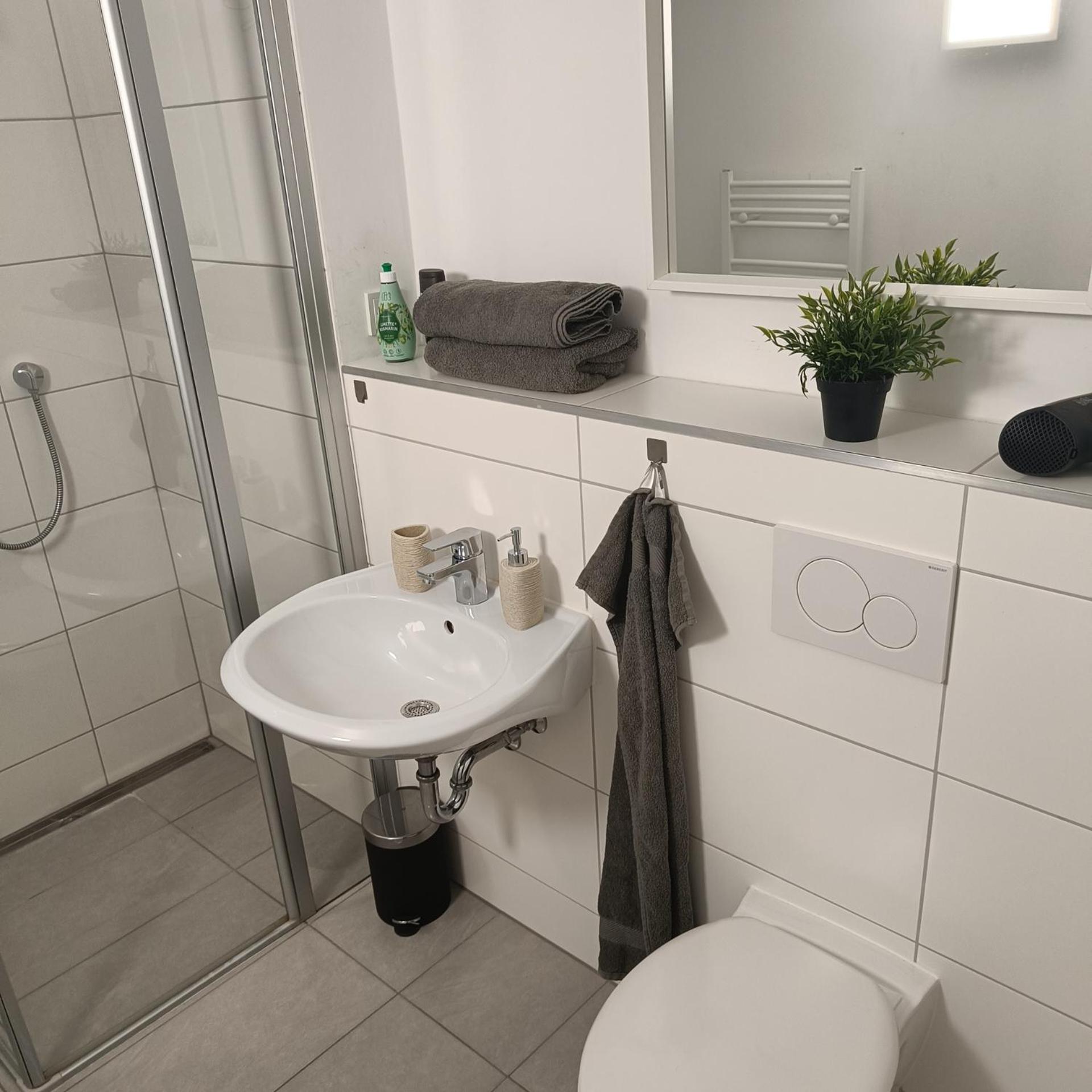 Apartments & möblierte Zimmer in Kahl am Main, Self-Check-In, W-Lan, Küchenzeile für Selbstversorgung, PKW-Platz