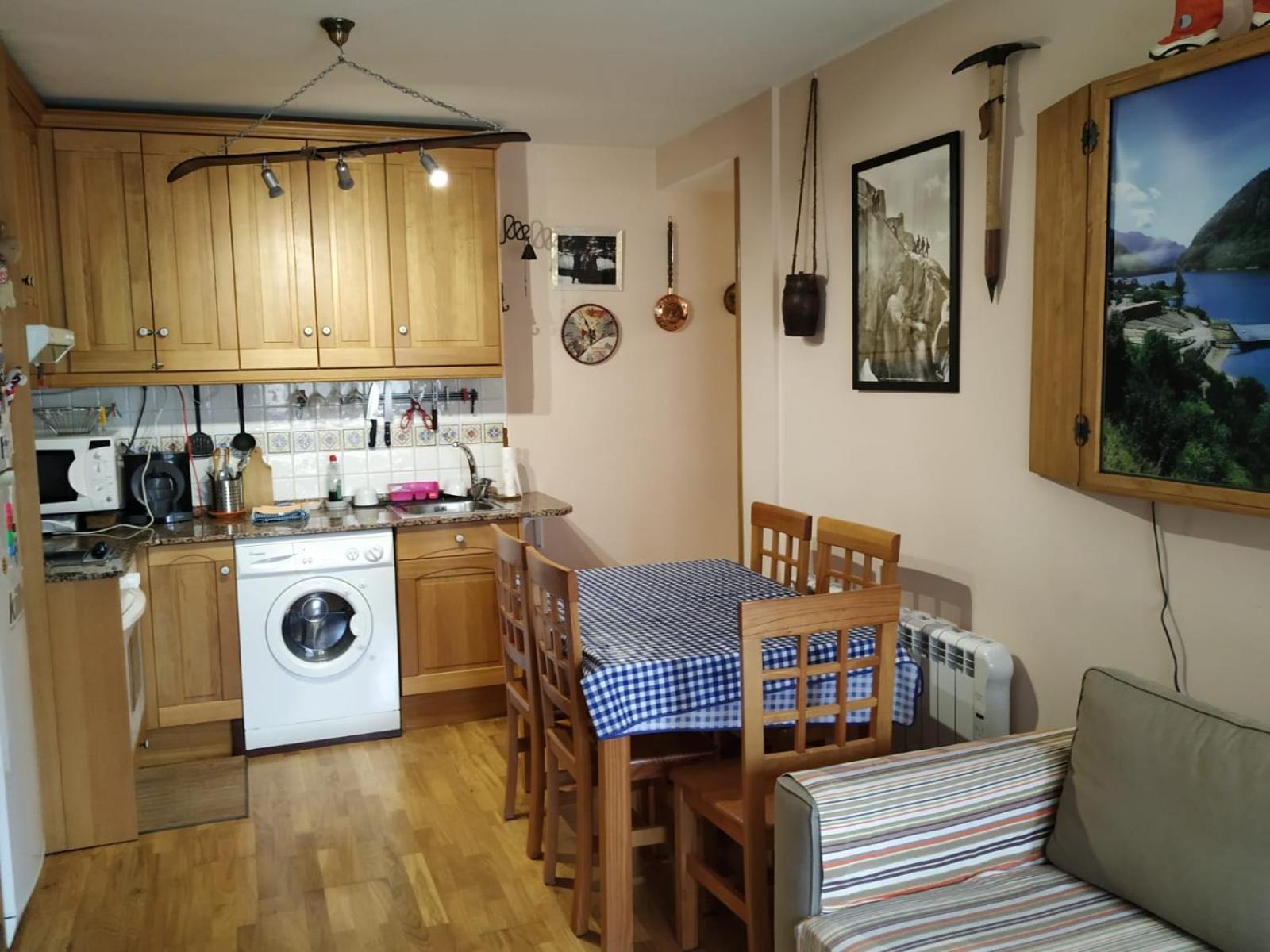 Apartamento en Escarrilla, sallent de gallego