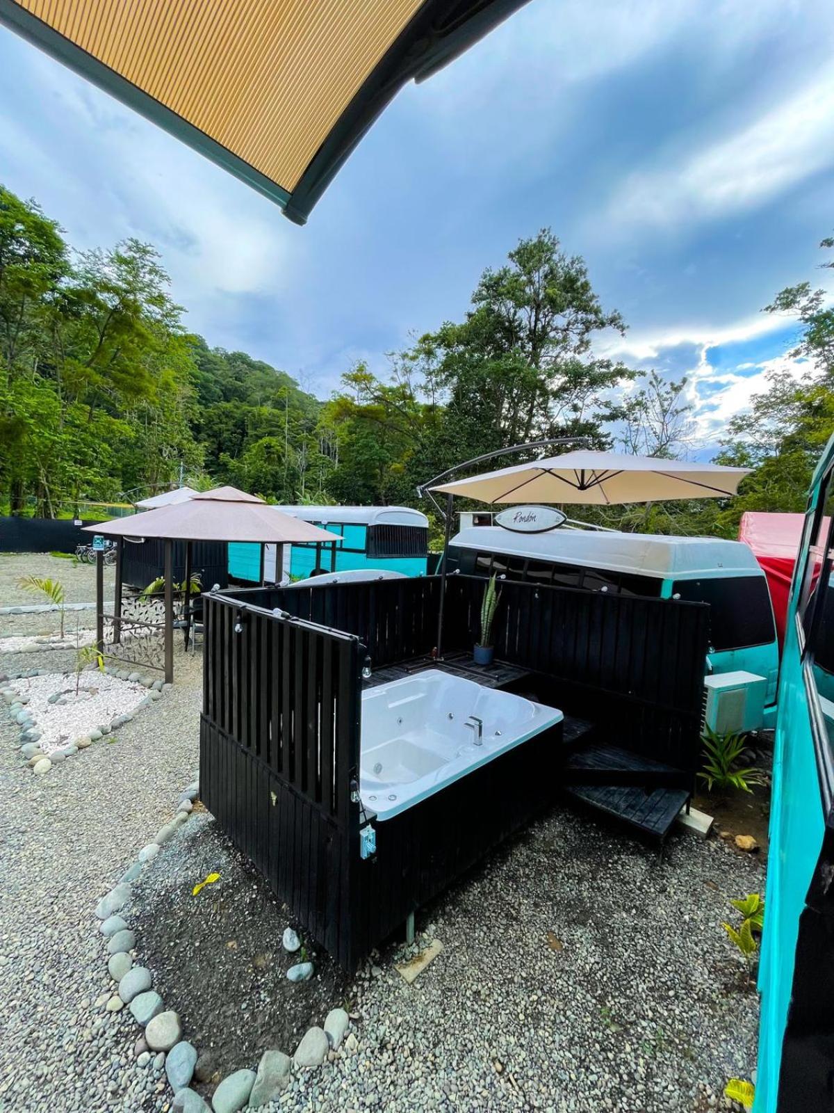 Hotel BusHotel Puerto Viejo with private Hot Tube very close to town