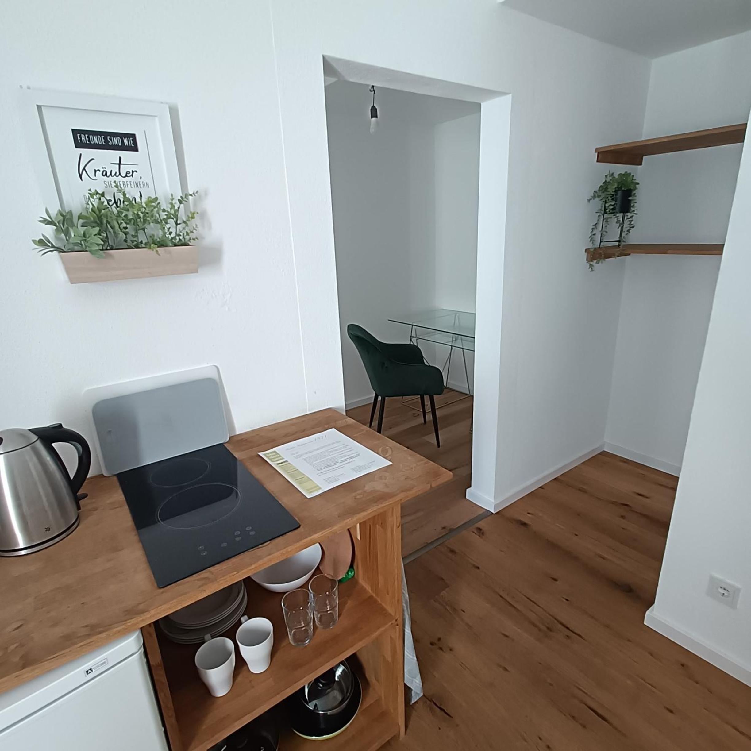 Apartments & möblierte Zimmer in Kahl am Main, Self-Check-In, W-Lan, Küchenzeile für Selbstversorgung, PKW-Platz