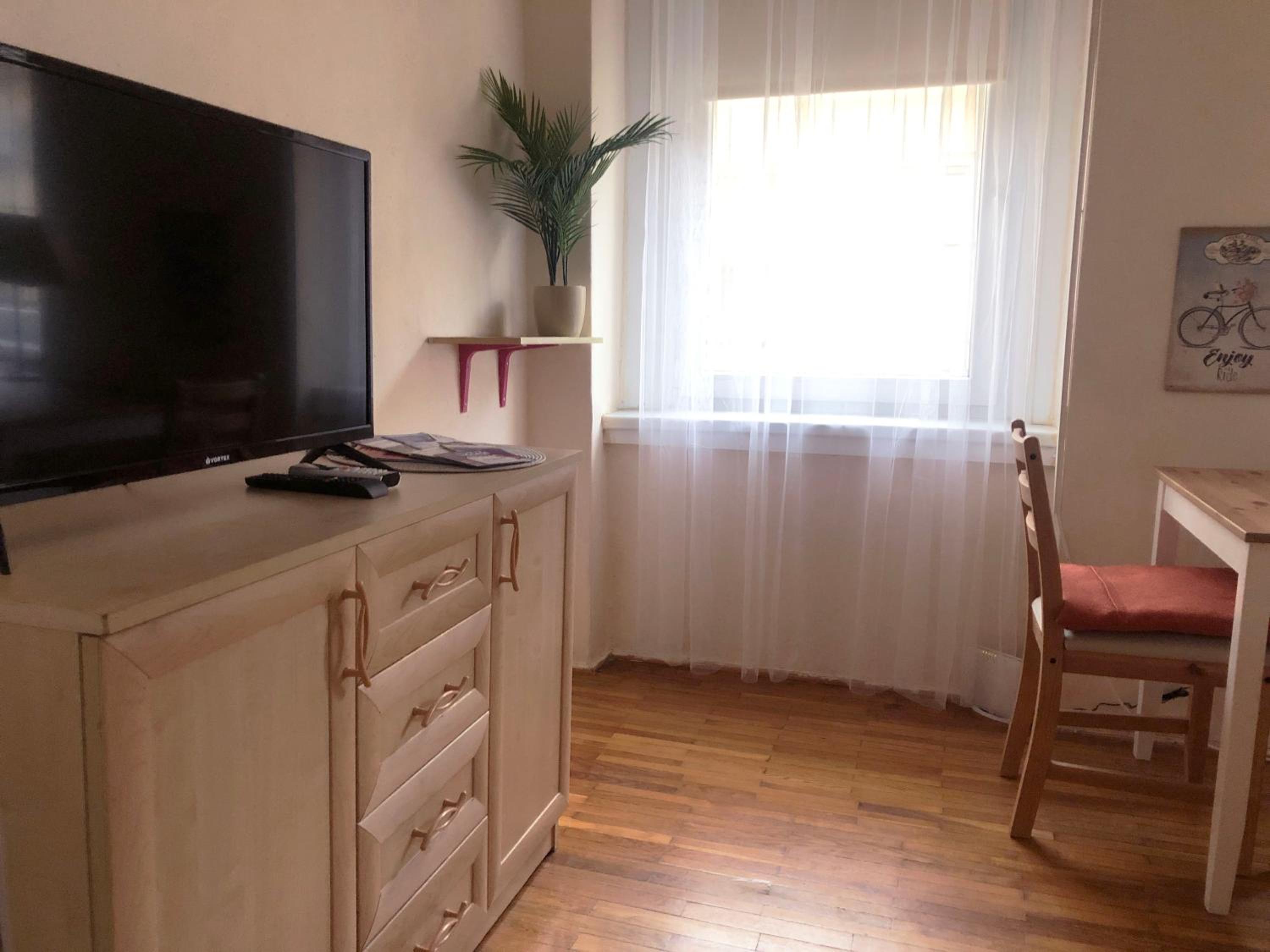 V57 APARTMENT OKTOGON view 4