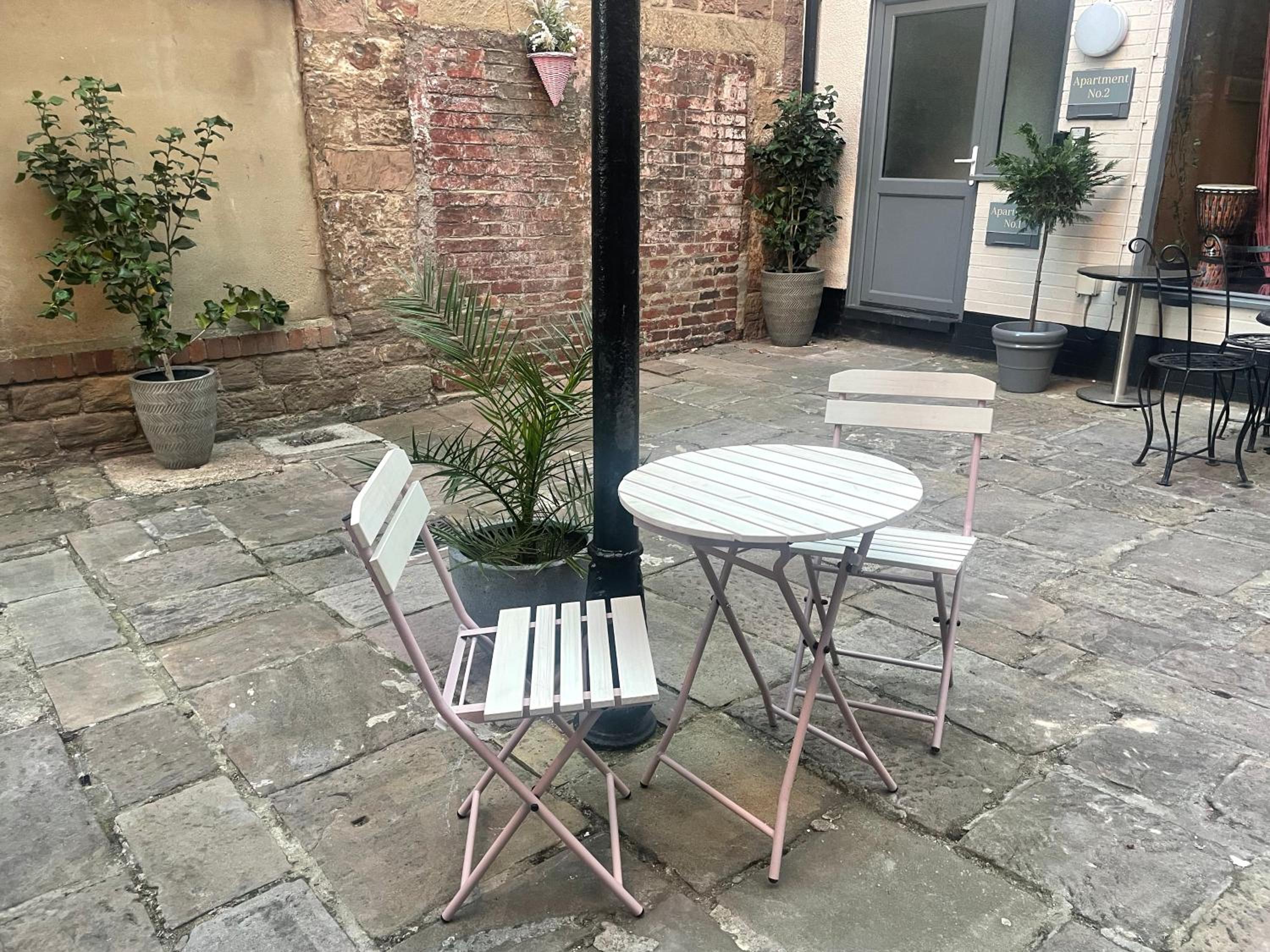 Courtyard Holiday Apartments