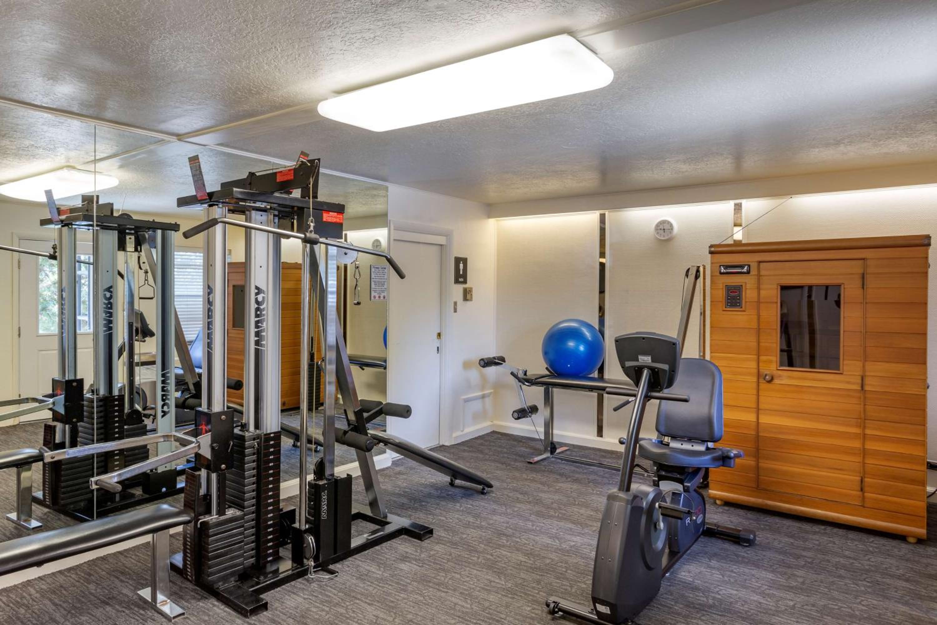 Evanston Vacations - Best Western Dunmar Inn - Property Image 9