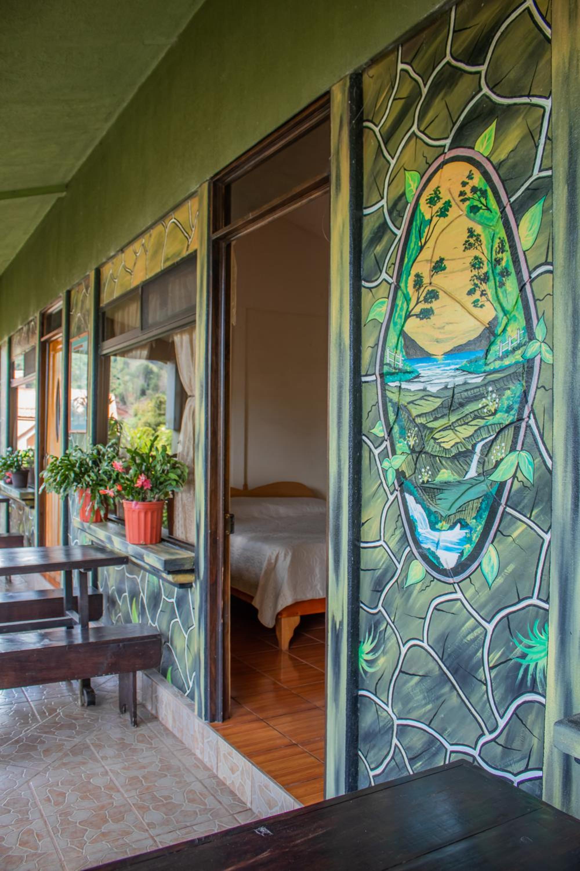 Cabinas las Manzanas Bed y Breakfast