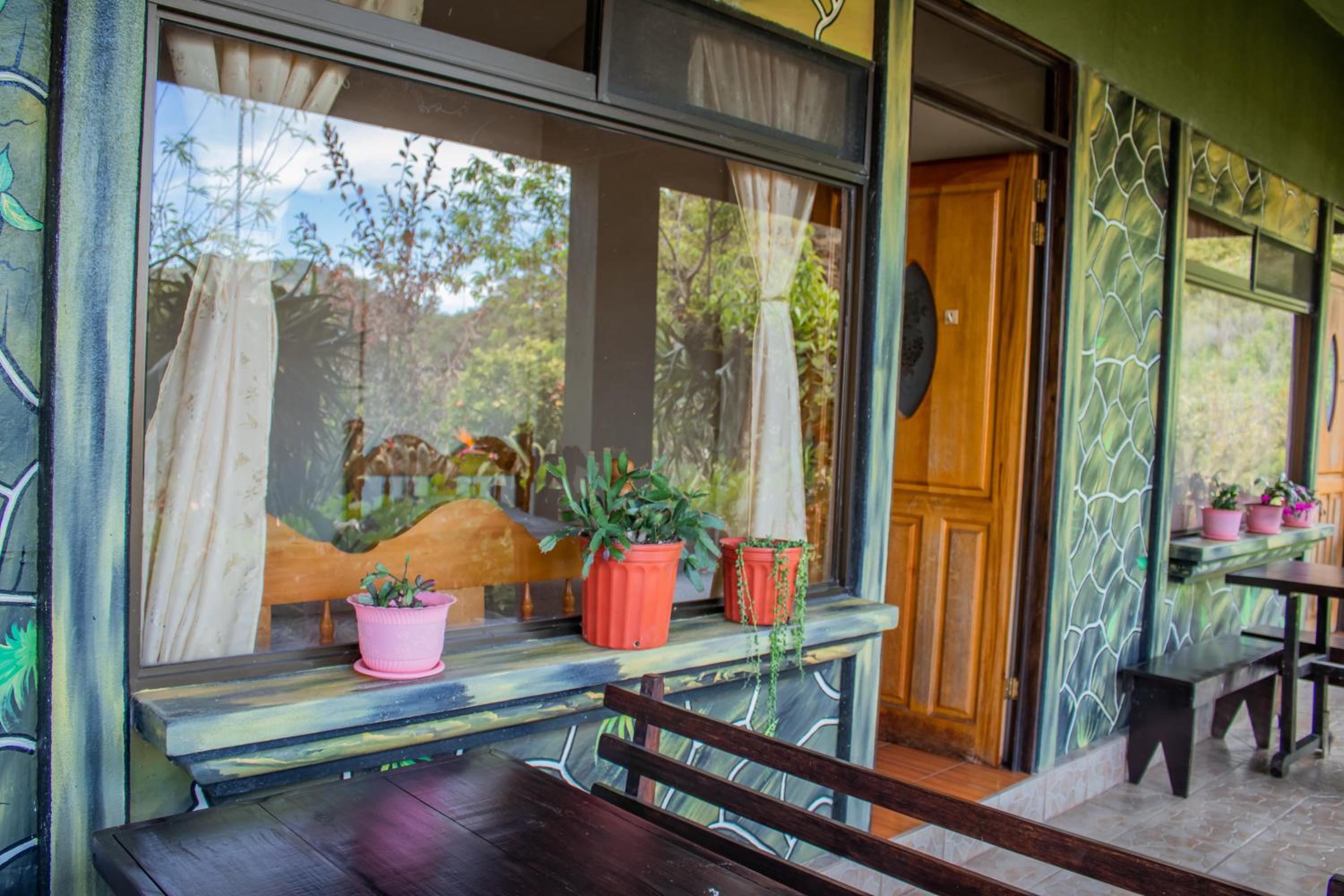 Cabinas las Manzanas Bed y Breakfast