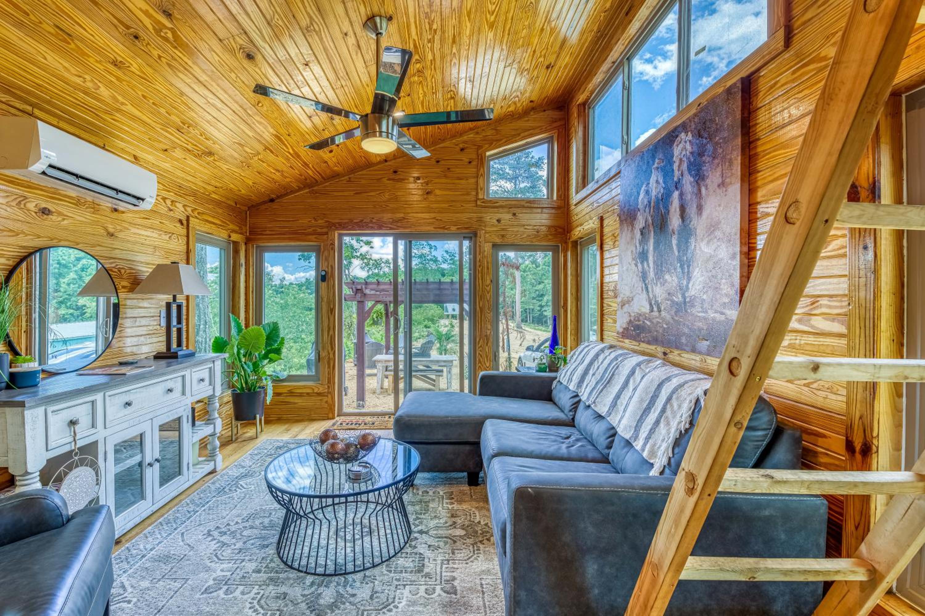 The Gemini-a dreamy, waterfront tiny cabin view 4