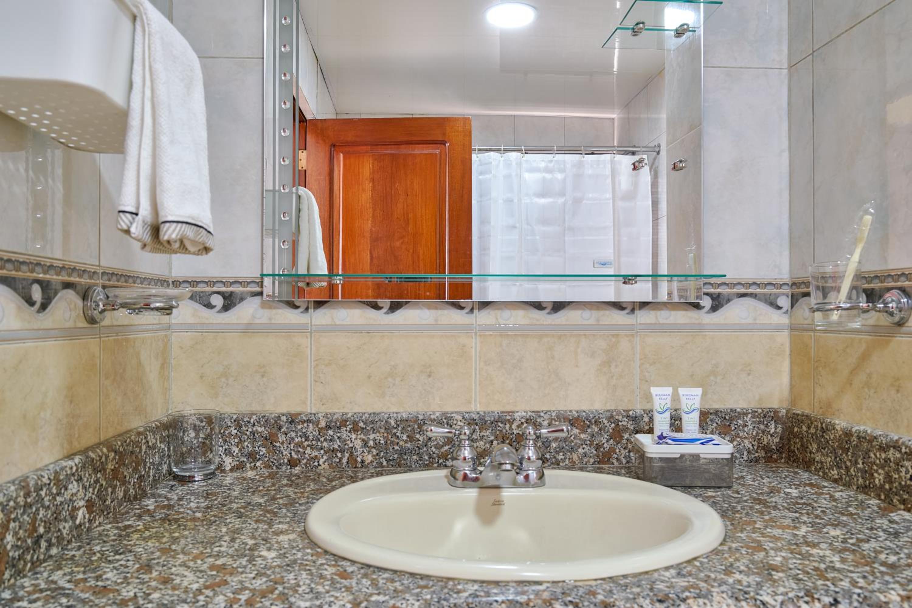 Escape 3BR Apartment in the Heart of Piantini Nightlife view 3