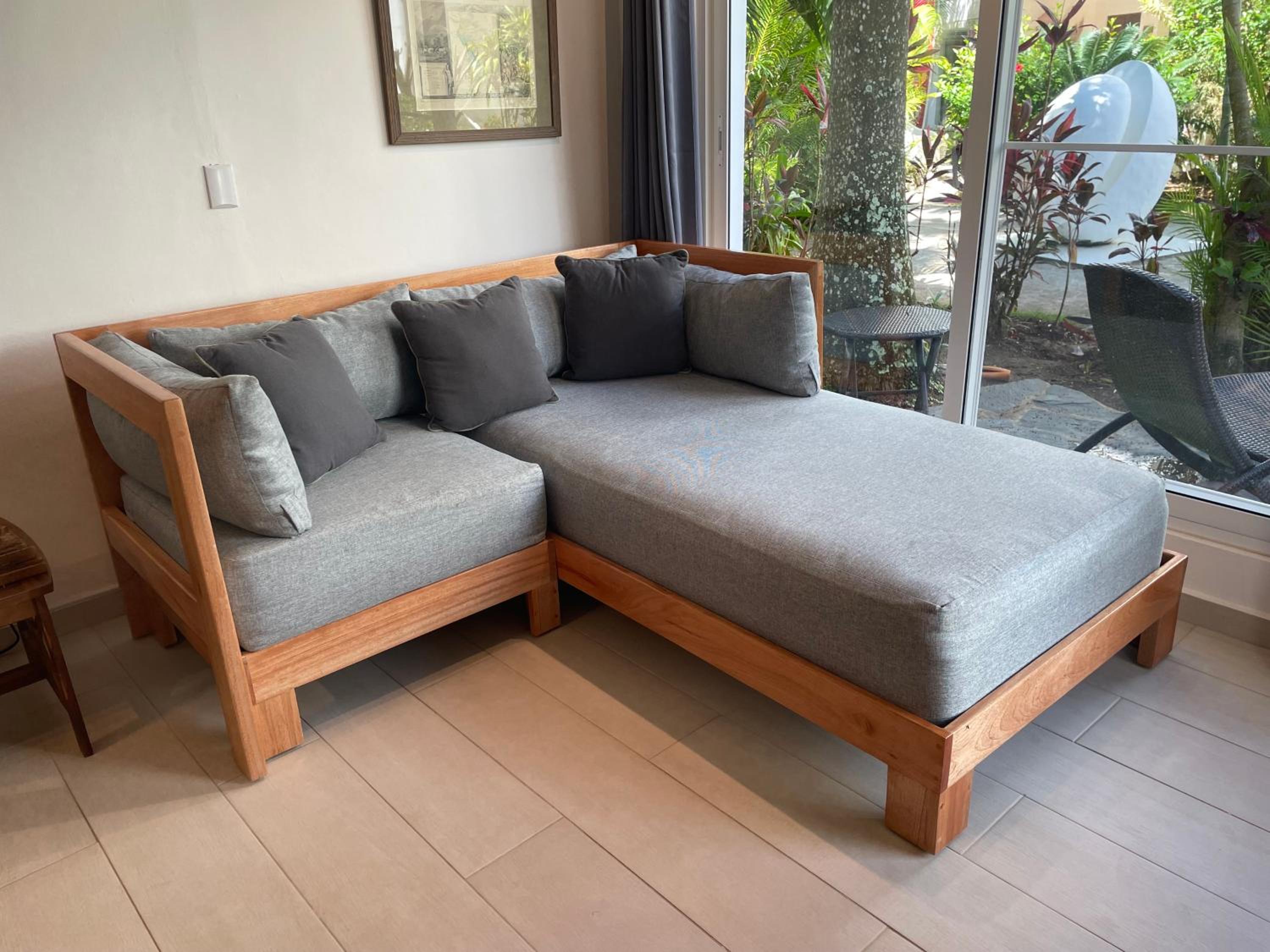 Oceanfront Kite Beach, 2BR, Patio, Pool, 30 steps to sand view 5