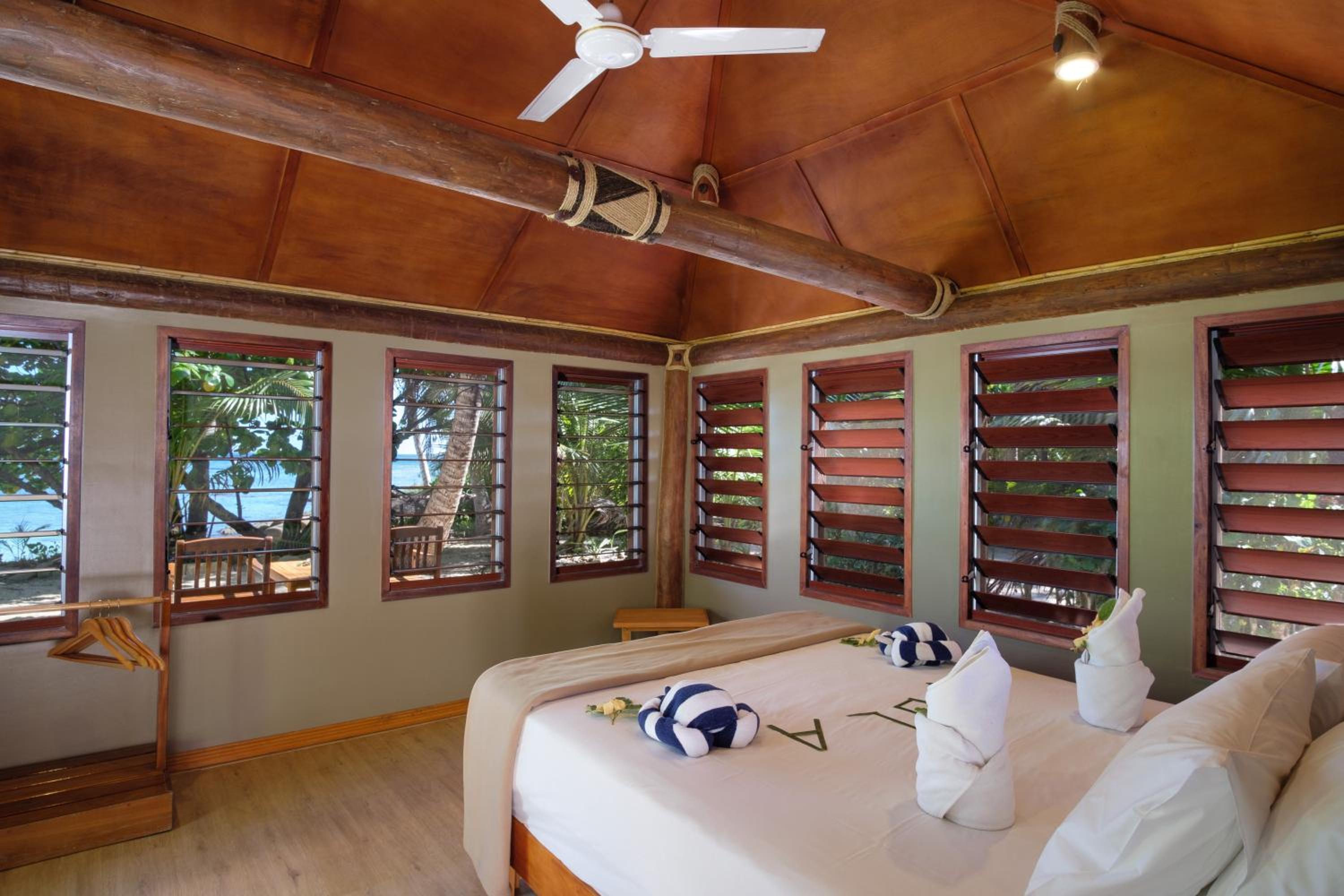Barefoot Manta Island Resort
