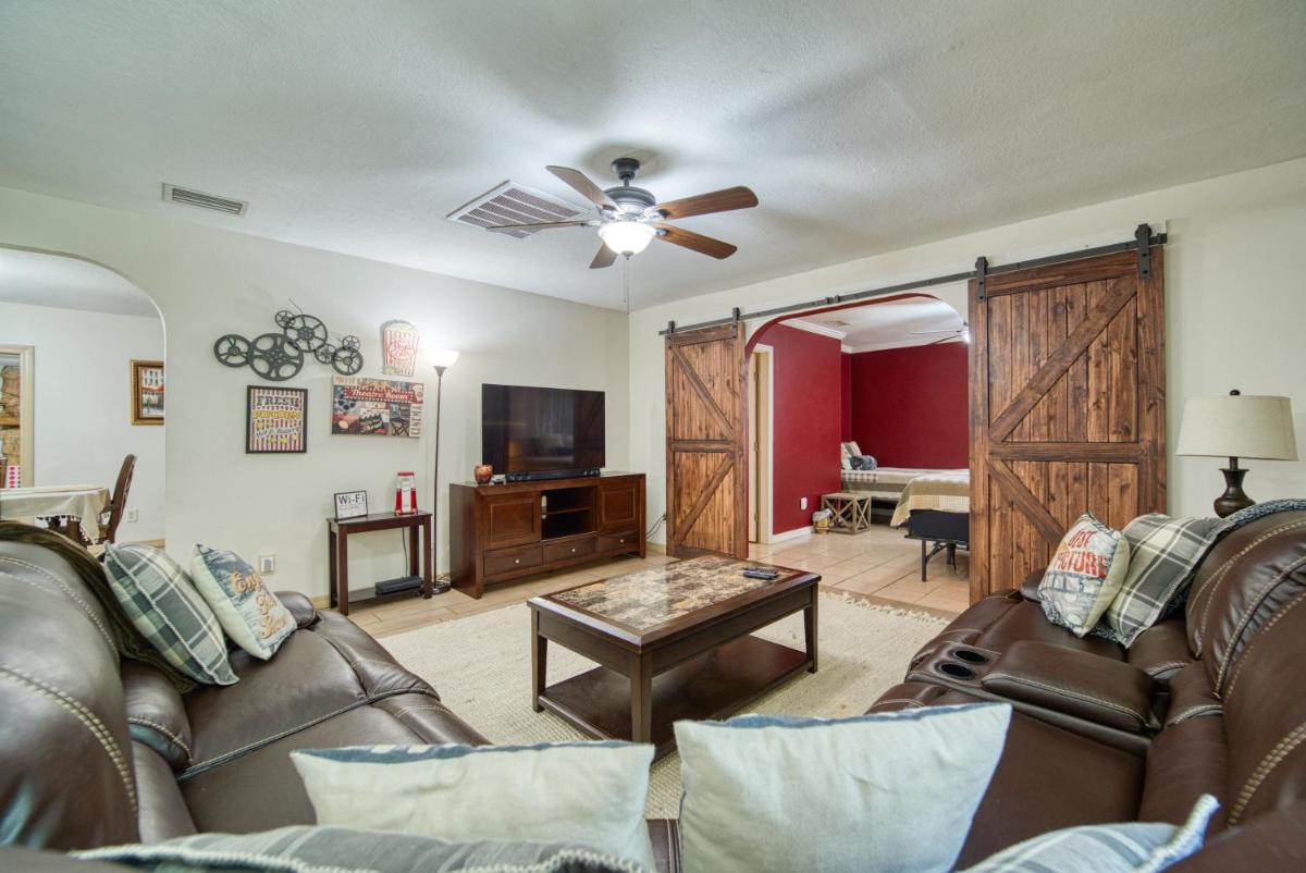 Large Tampa Home*Sleeps 16*Near Busch Gardens &USF view 4