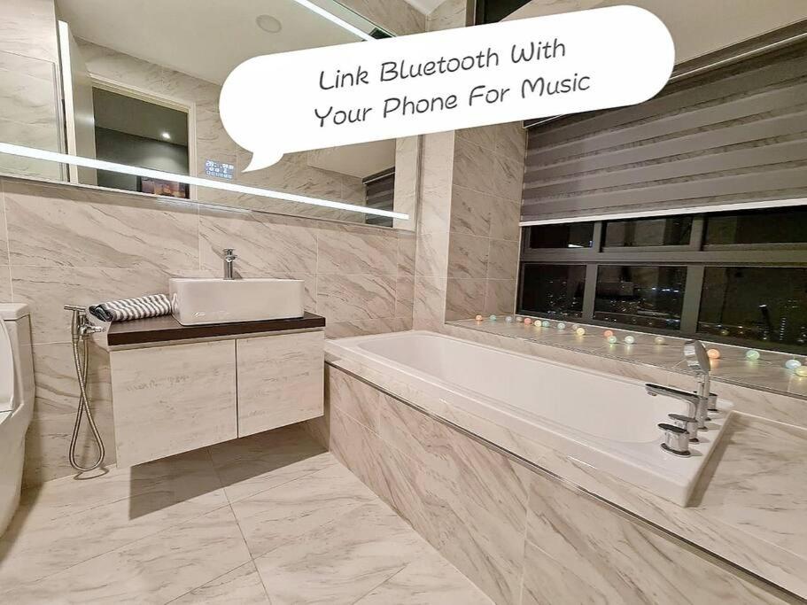 Romantic&PremiumSuite●PrivateBathtub●InfinityPool●Netflix●FreeCarpark●ImperioResidence●LuxuryCondo