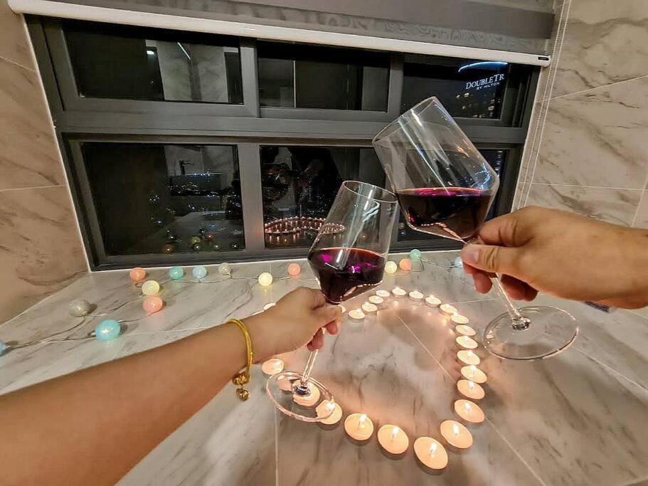 Romantic&PremiumSuite●PrivateBathtub●InfinityPool●Netflix●FreeCarpark●ImperioResidence●LuxuryCondo