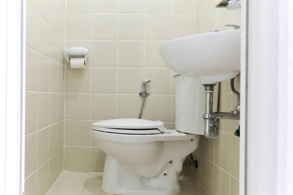 2BR Condo in Tagaytay I Lake View I Fast Wifi I Free Parking view 2
